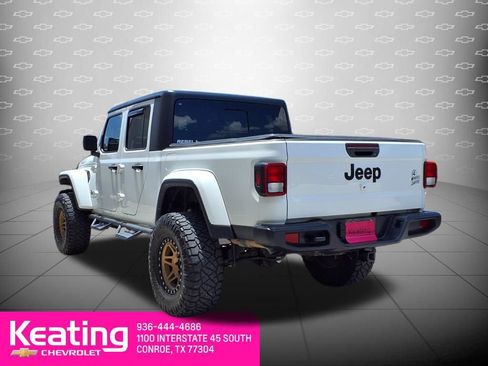 Used 2022 Jeep Gladiator Sport AWD/4WD image 2