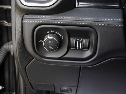 Used 2024 RAM 2500 Limited image 22