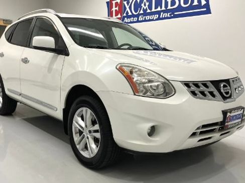 Used 2013 Nissan Rogue SV w/ Premium Pkg AWD/4WD image 6