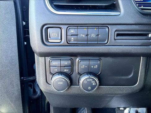 Used 2024 Chevrolet Tahoe LT image 27