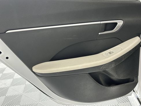 Used 2023 Hyundai Sonata SE FWD image 28