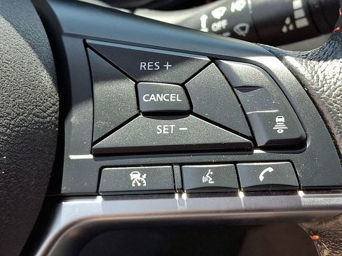 Used 2025 Nissan Versa SR w/ Trunk Package FWD image 21