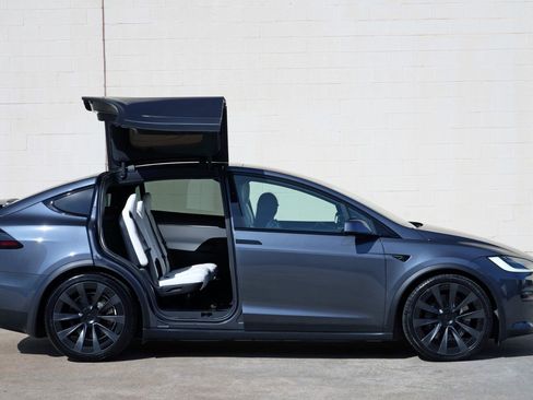 Used 2022 Tesla Model X AWD/4WD image 58