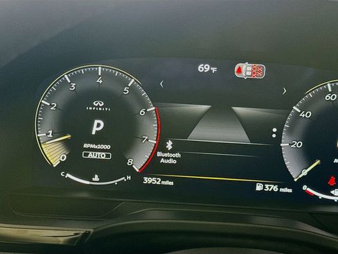 Certified 2026 INFINITI QX60 Luxe w/ Family Package image 16