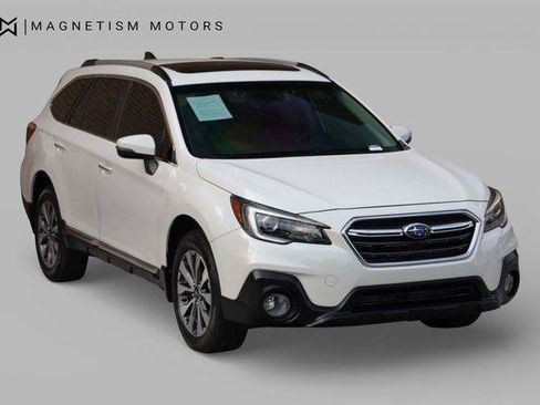 Used 2018 Subaru Outback 3.6R Touring w/ Popular Package #3 AWD/4WD image 6