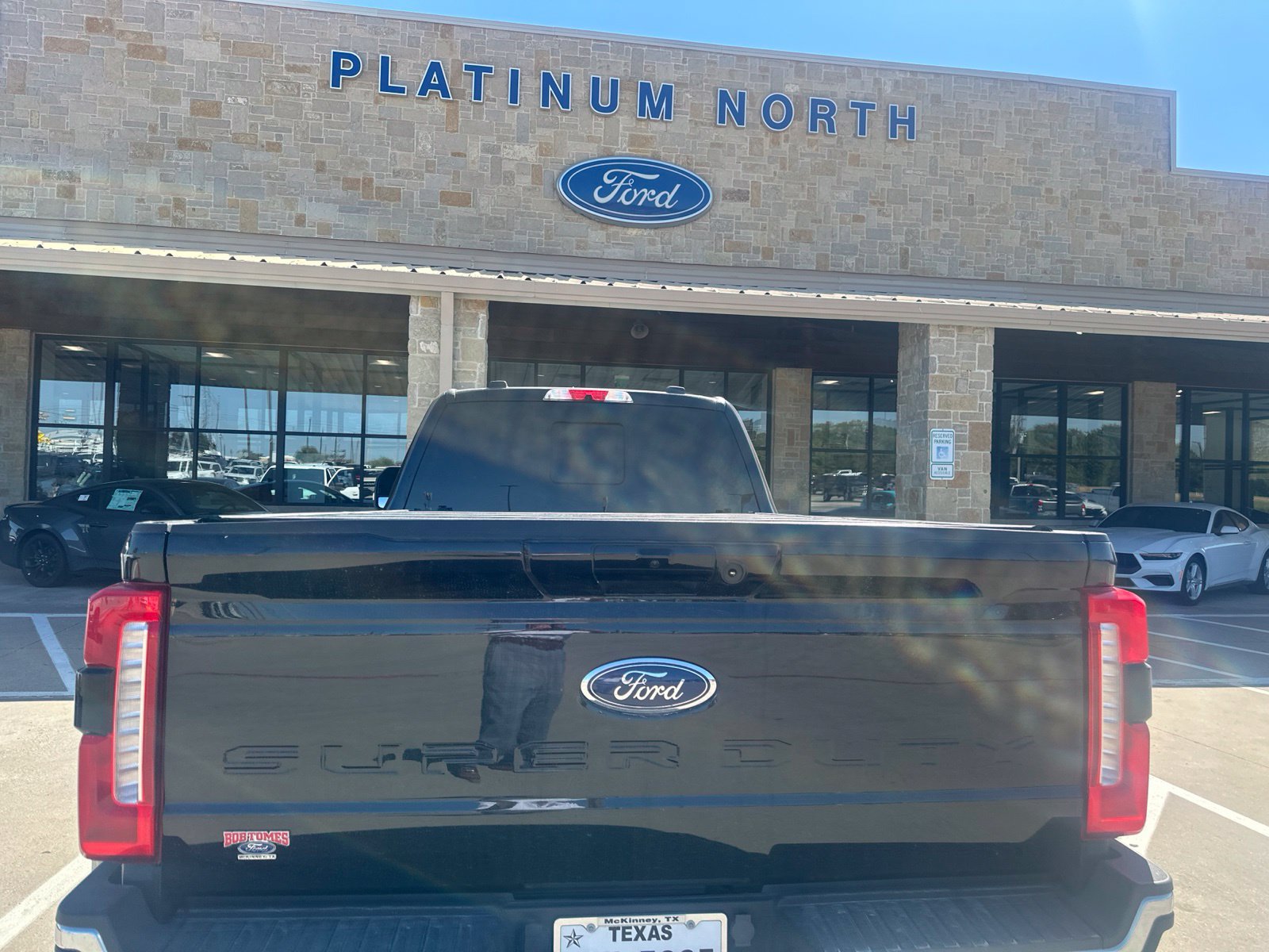 Used 2024 Ford F350 Lariat w/ Lariat Ultimate Package AWD/4WD image 4