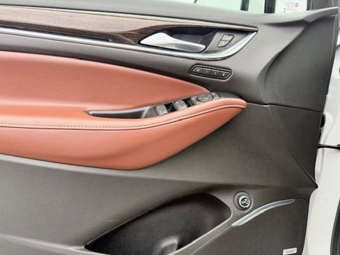 Used 2021 Buick Enclave Avenir w/ Avenir Technology Package image 17