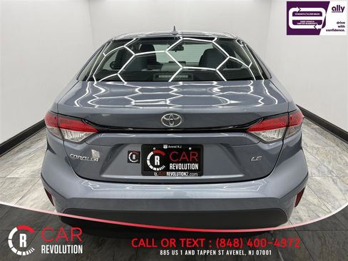 Used 2024 Toyota Corolla LE FWD image 5