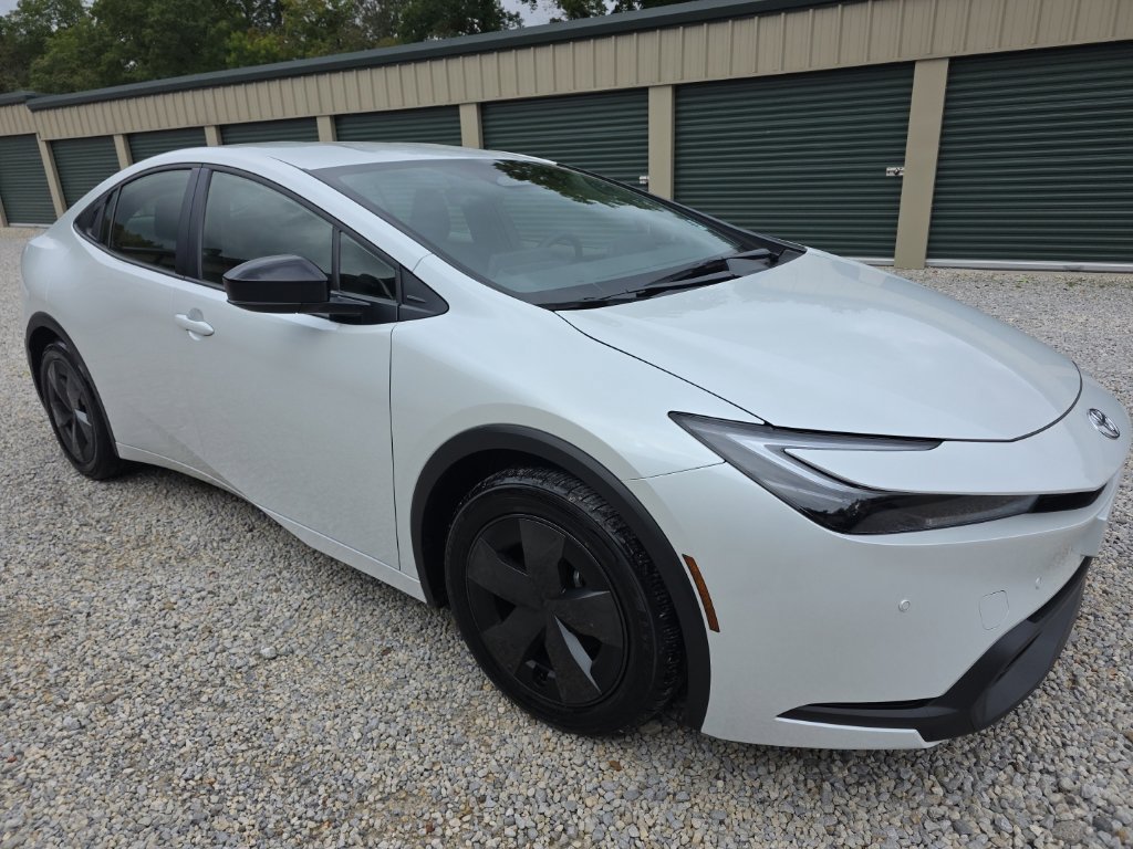 Certified 2026 Toyota Prius LE FWD image 8