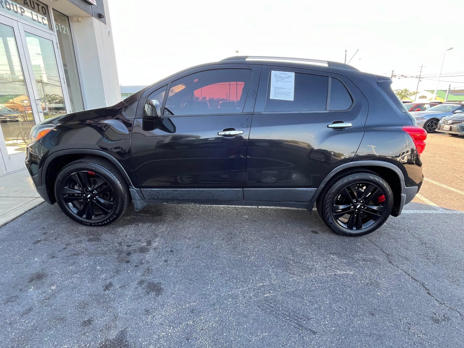 Used 2018 Chevrolet Trax LT w/ Redline Edition FWD image 14