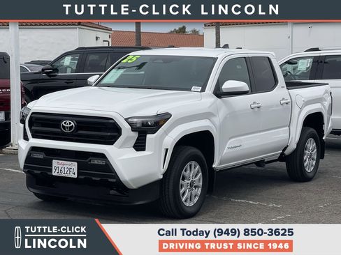 Used 2025 Toyota Tacoma SR5 AWD/4WD image 11