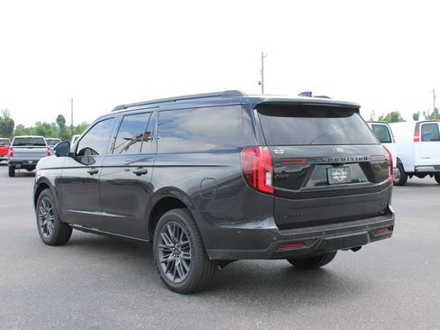 Used 2026 Ford Expedition Max Platinum w/ Stealth Appearance Package AWD/4WD image 5