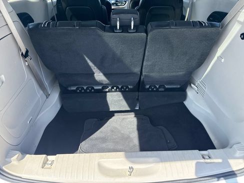 Used 2018 Chrysler Pacifica Limited FWD image 14
