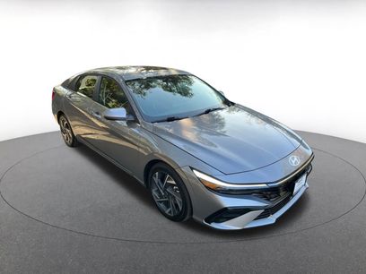 Used 2025 Hyundai Elantra SEL