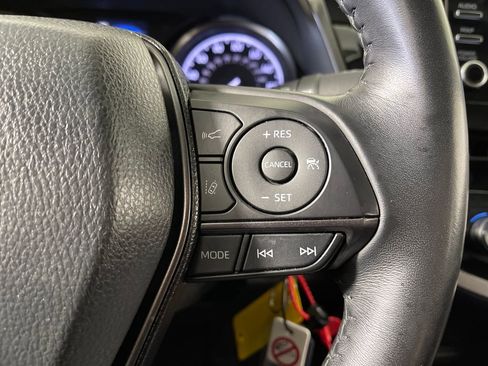 Used 2024 Toyota Camry SE image 30