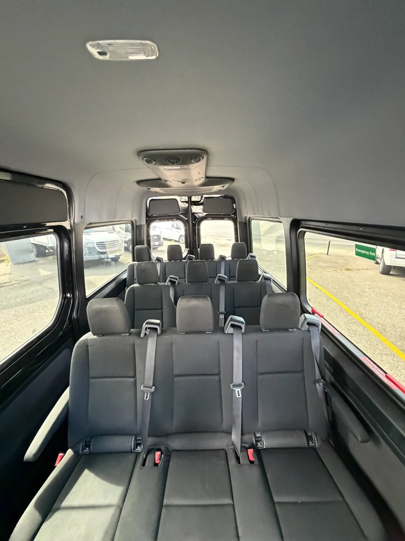 Used 2019 Mercedes-Benz Sprinter 2500 w/ Premium Package image 33