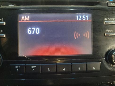 Used 2014 Nissan Altima 2.5 SV FWD image 25