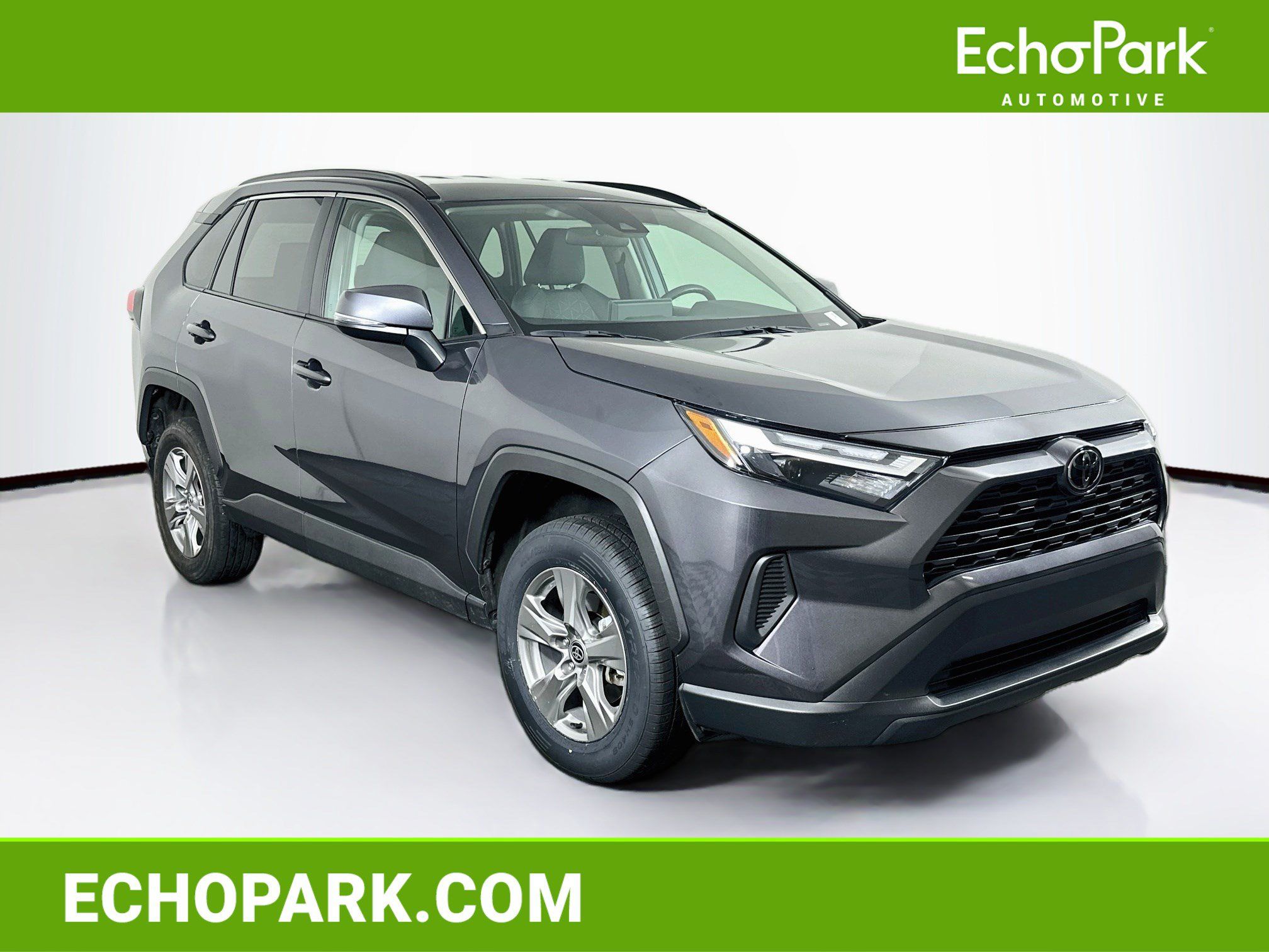 Used 2025 Toyota RAV4 XLE FWD image 1