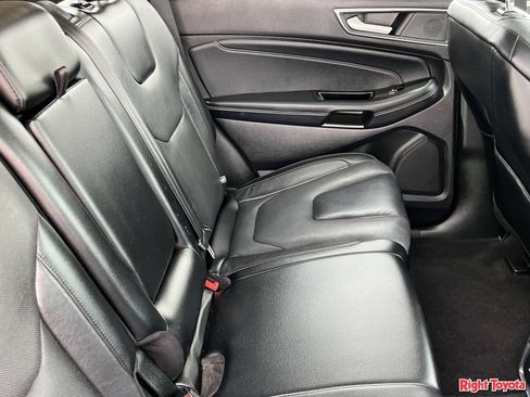 Used 2019 Ford Edge Titanium w/ Equipment Group 301A FWD image 14