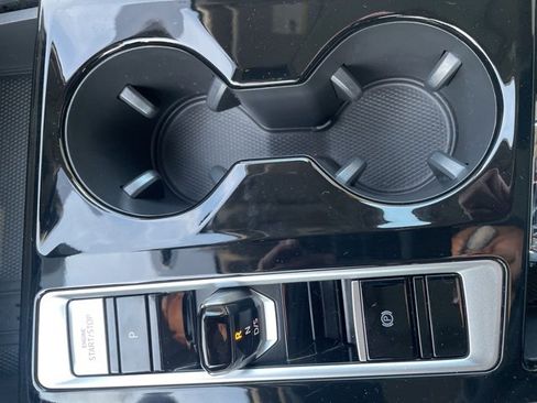 Certified 2025 Volkswagen Atlas SEL Premium R-Line image 24