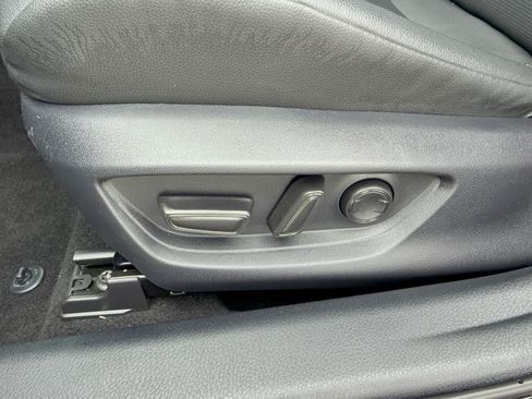 Used 2025 Toyota Camry XLE FWD image 16