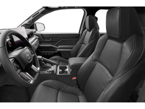 Used 2025 Toyota 4Runner TRD Off-Road Premium AWD/4WD image 6