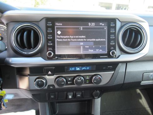 Used 2021 Toyota Tacoma SR5 AWD/4WD image 24