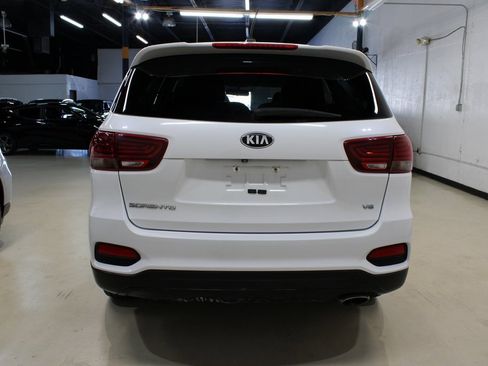 Used 2020 Kia Sorento LX image 7