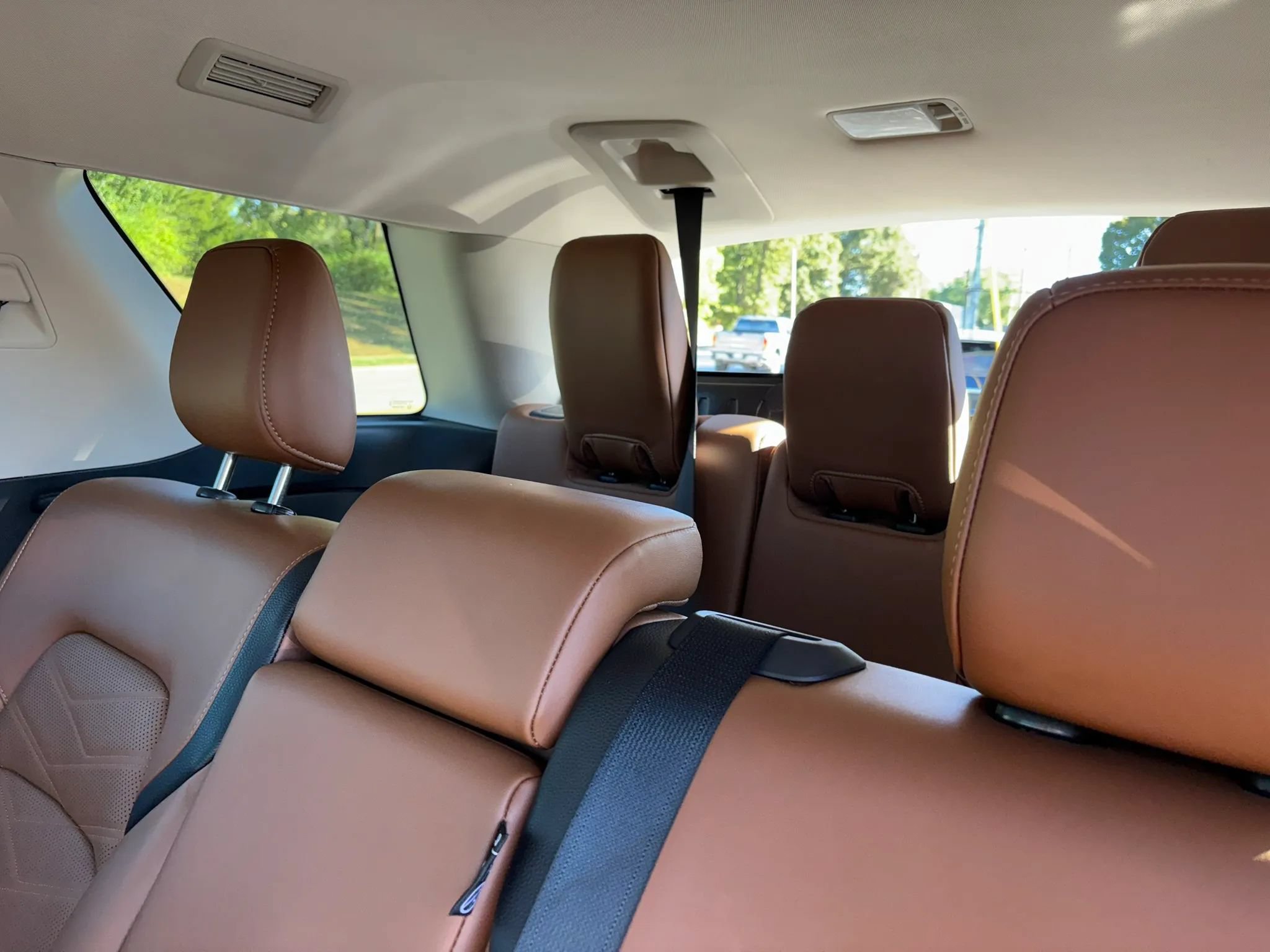 Used 2024 Nissan Pathfinder Platinum w/ Cargo Package FWD image 17