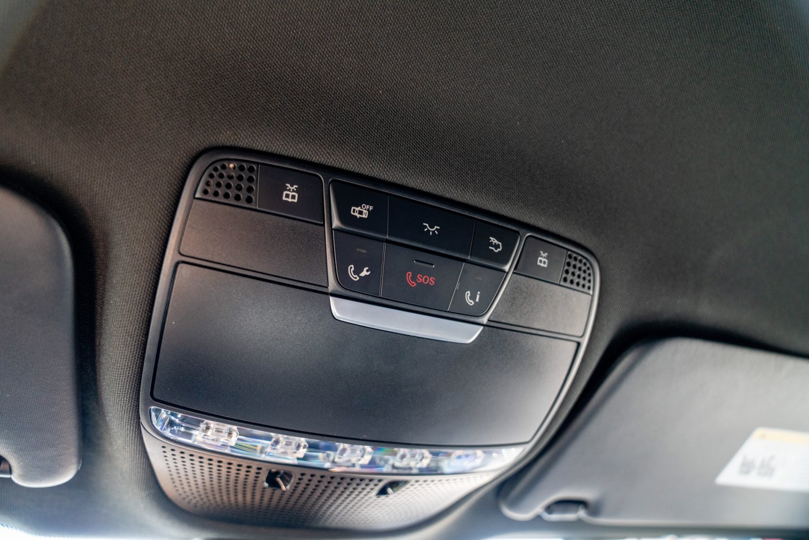 Used 2018 Mercedes-Benz GLC 300 4MATIC image 20