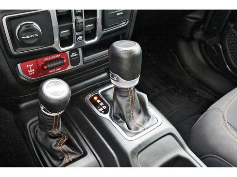 Used 2023 Jeep Gladiator Mojave image 25