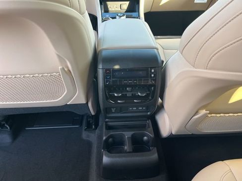 New 2026 Jeep Grand Cherokee L Limited w/ Limited Altitude Package AWD/4WD image 16