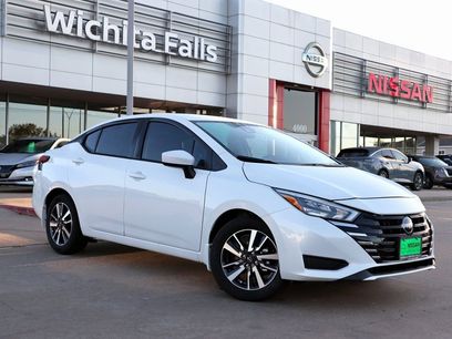 New 2025 Nissan Versa SV w/ Trunk Package