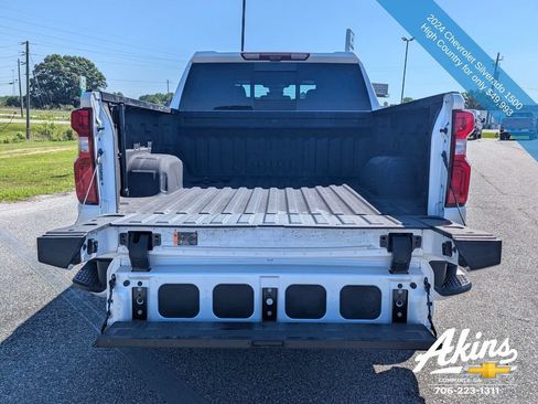 Used 2024 Chevrolet Silverado 1500 High Country w/ Technology Package RWD image 7