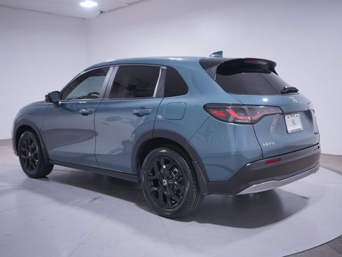 Used 2023 Honda HR-V Sport image 3