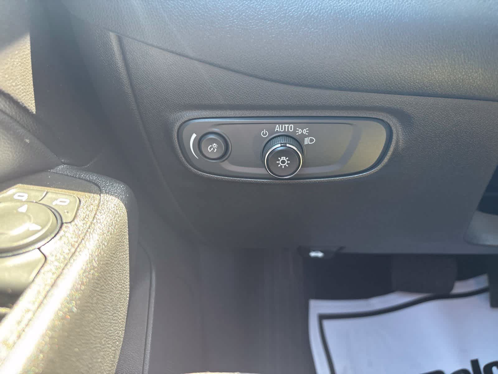 Used 2023 Chevrolet Equinox LT AWD/4WD image 20