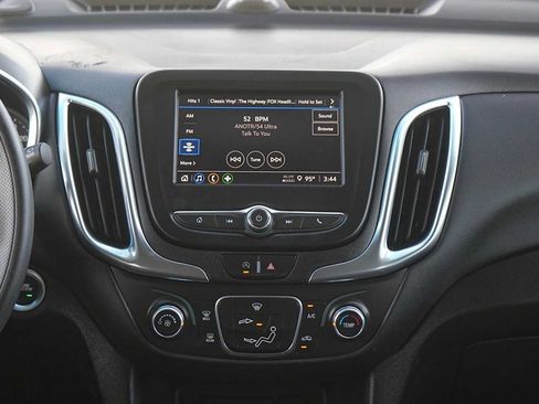 Used 2022 Chevrolet Equinox LT FWD image 19