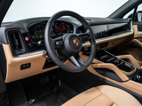 New 2026 Porsche Cayenne E-Hybrid AWD/4WD image 15