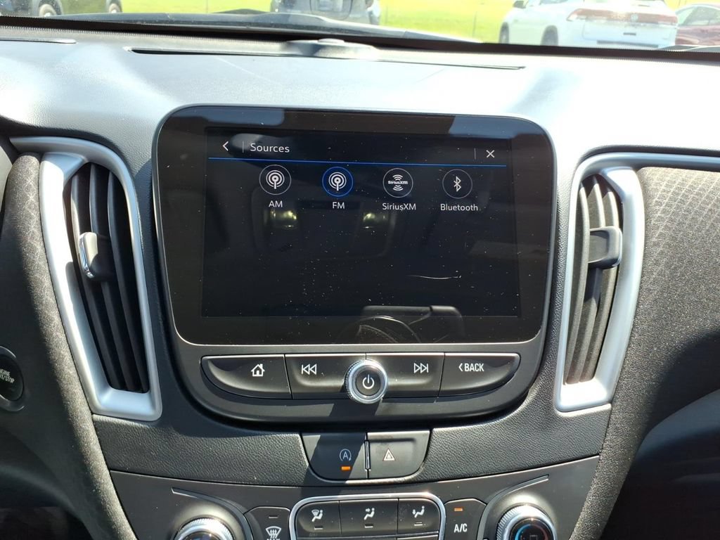 Used 2024 Chevrolet Malibu LT FWD image 14