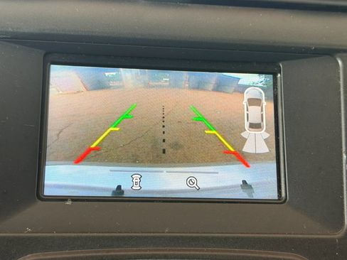 Used 2018 Ford Fusion SE FWD image 20
