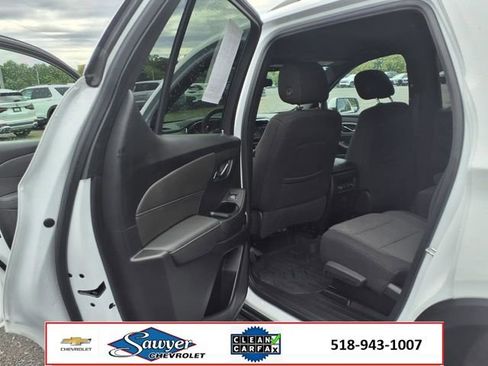 Used 2023 Chevrolet Traverse LT w/ LPO, Floor Liner Package image 24