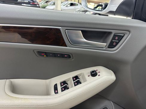 Used 2012 Audi Q5 3.2 Prestige AWD/4WD image 27