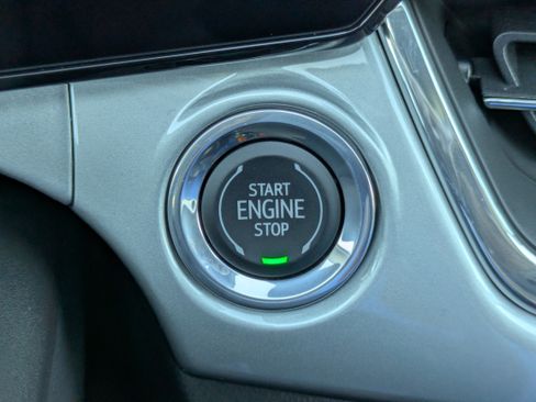 New 2026 Chevrolet Trax LT w/ Sunroof Package image 23