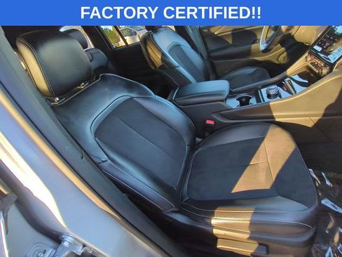 Certified 2024 Jeep Grand Cherokee Altitude image 38