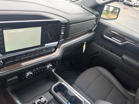 Used 2024 GMC Sierra 1500 Elevation image 21