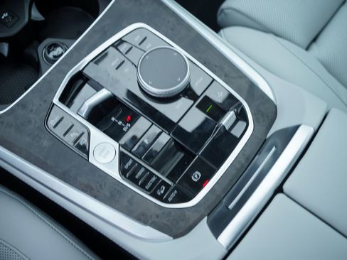 New 2026 BMW X5 xDrive50e w/ M Sport Package image 19