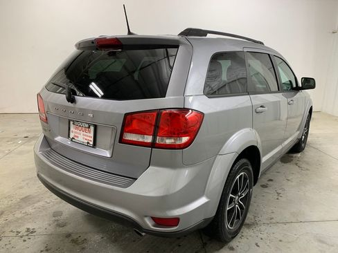 Used 2019 Dodge Journey SE w/ Premium Group image 9