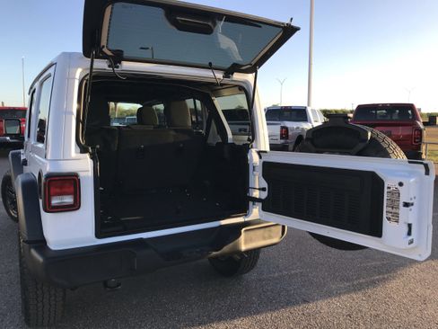 New 2026 Jeep Wrangler Unlimited Sport AWD/4WD image 23