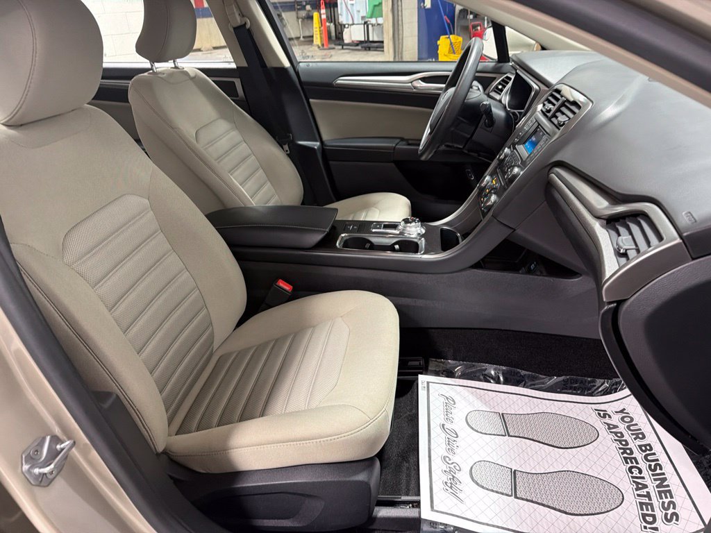 Used 2018 Ford Fusion S FWD image 9