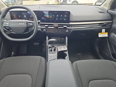 New 2026 Kia Sportage LX FWD image 12